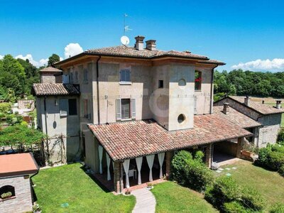 Prodej mezonetového bytu 5KK v luxusním historickém komplexu, Lago di Garda