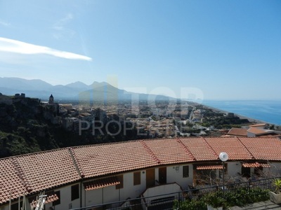 Prodej bytu 3+kk s krásným výhledem na moře, staré město a hory, Scalea, Calabrie, ITA