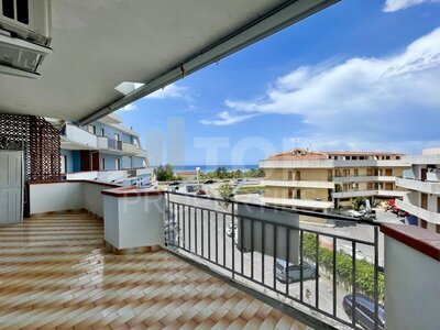 Prodej luxusního apartmánu po rekonstrukci s výhledem na moře, město Scalea, Calabrie, Itálie