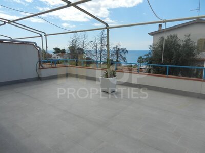 Prodej mezonetového bytu 4kk s výhledem na moře, město Scalea, region Calabrie, ITA