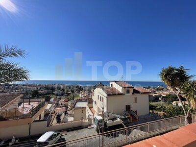 Prodej bytu 3+kk s výhledem na moře, město Scalea, region Calábrie, Itálie